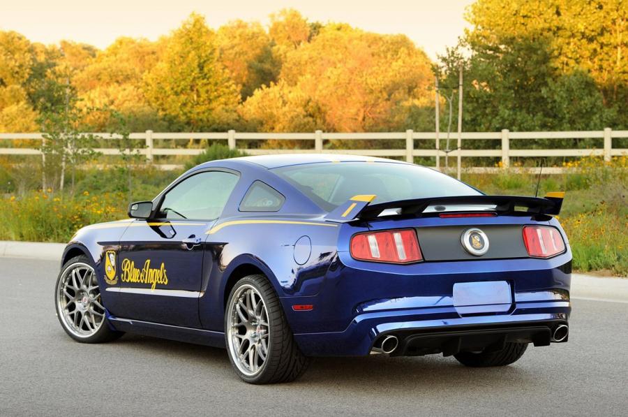  Ford Mustang GT Blue Angels 2011 года  (фото 7 из 53)